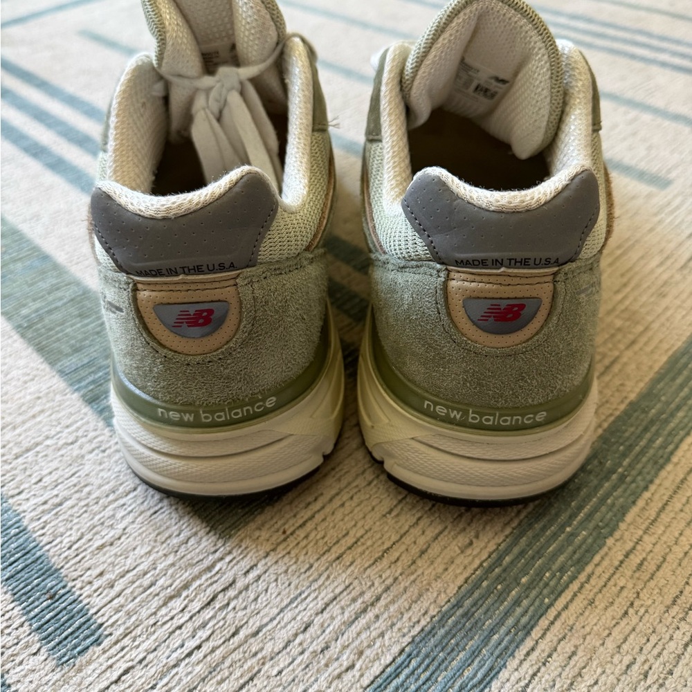 New Balance 990v4 - U990GT4 - Like New - Picture 5 of 9